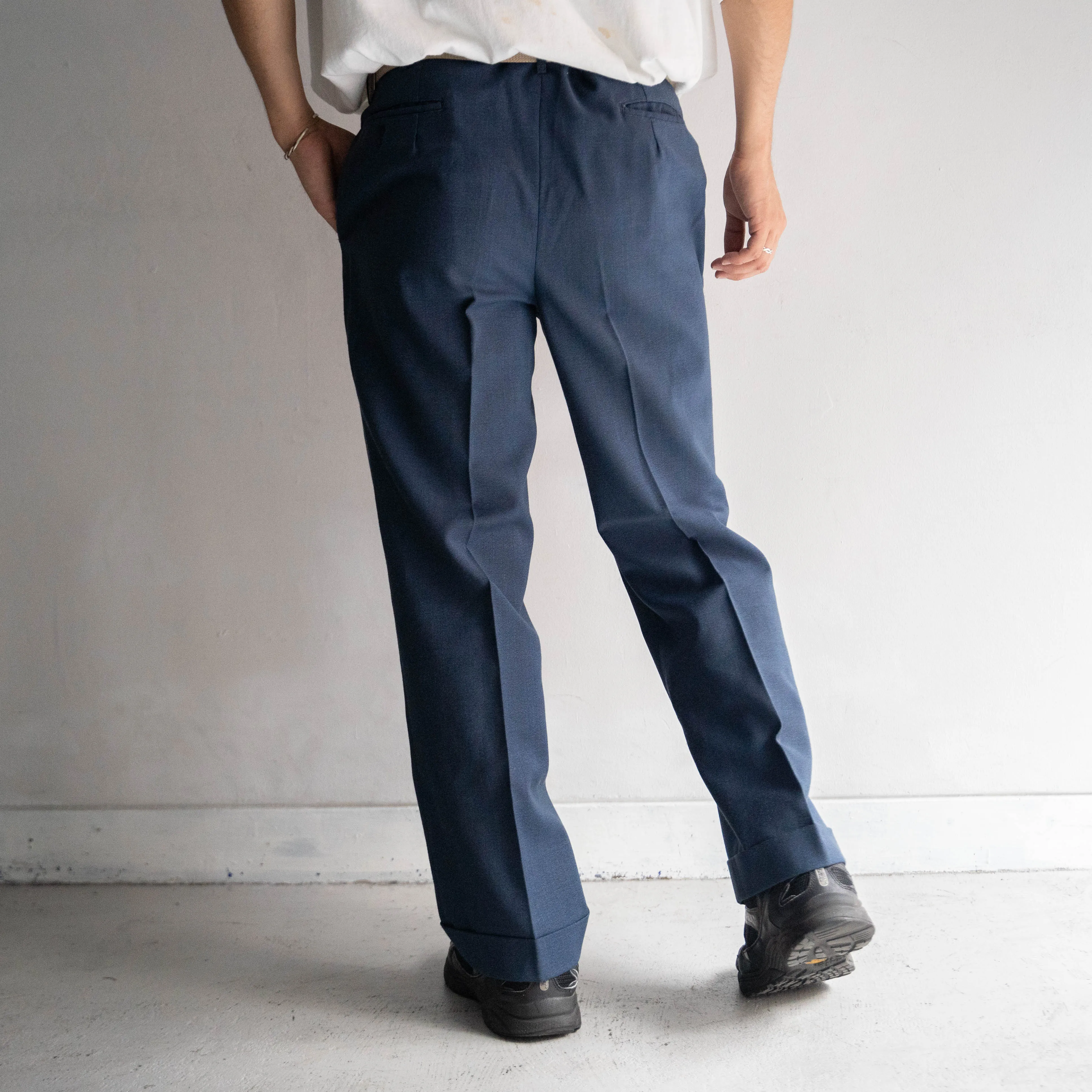 around 1980s japan vintage dark navy slacks -middle weight-