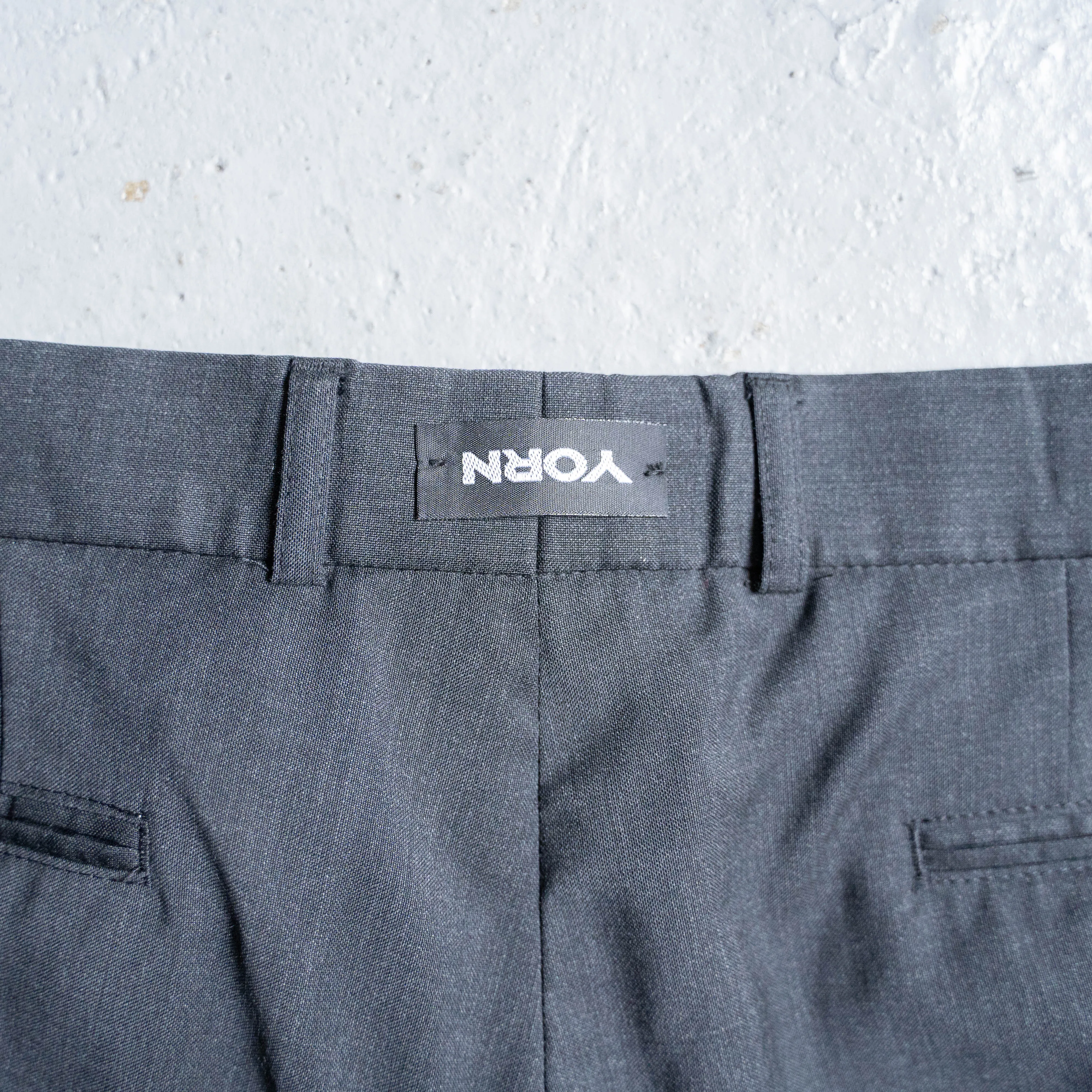 around 2000s black color one tuck summer wool slacks