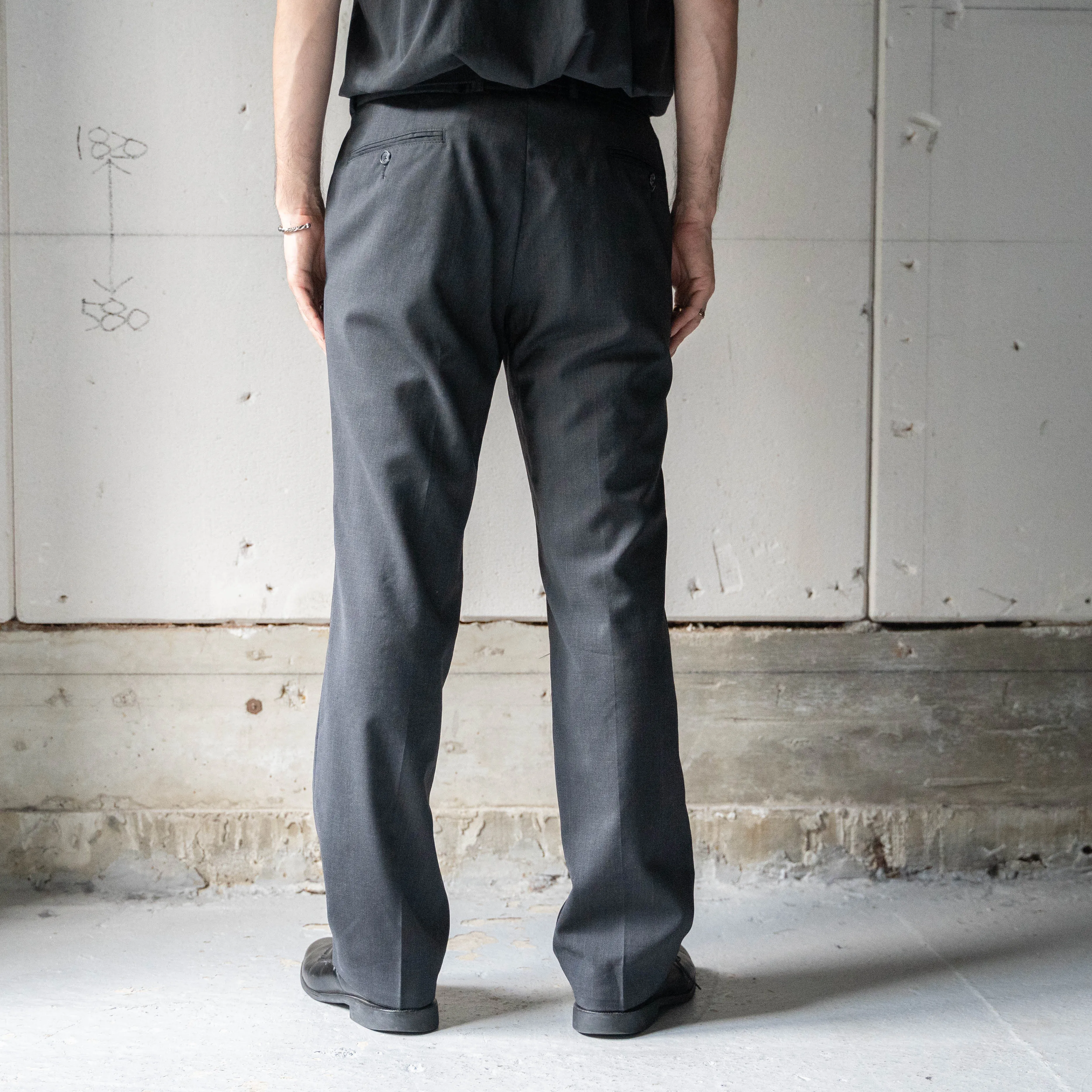 around 2000s black color one tuck summer wool slacks