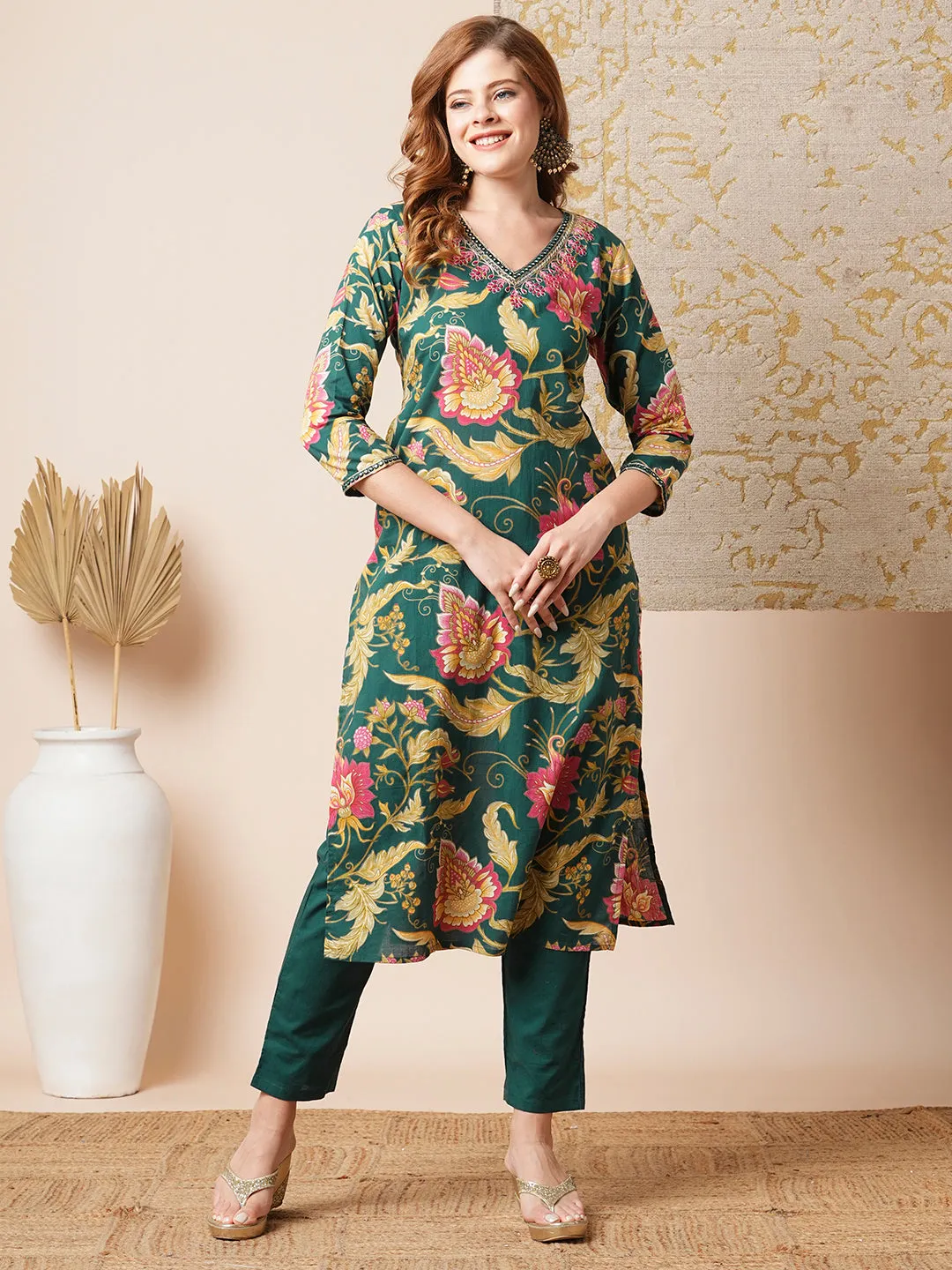 Ethnic Floral Printed & Embroidered Straight Fit Kurta with Pant - Green