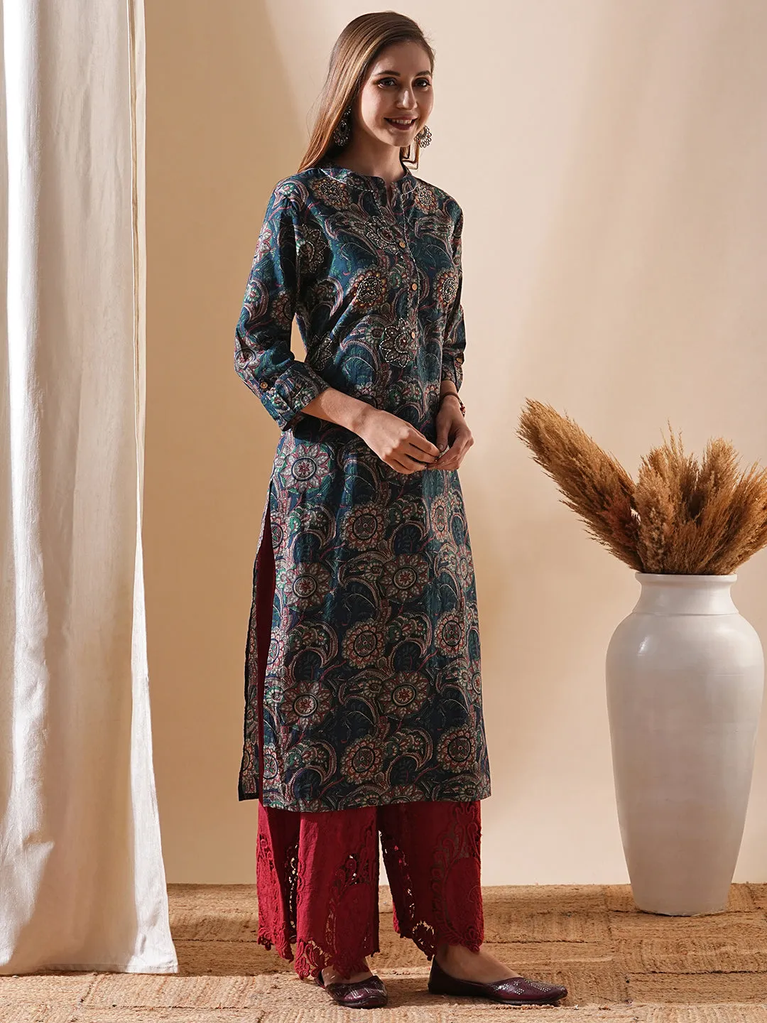 Ethnic Floral Printed & Kantha Embroidered Straight Fit Kurta - Blue