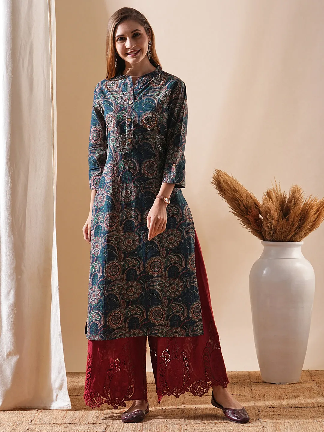 Ethnic Floral Printed & Kantha Embroidered Straight Fit Kurta - Blue