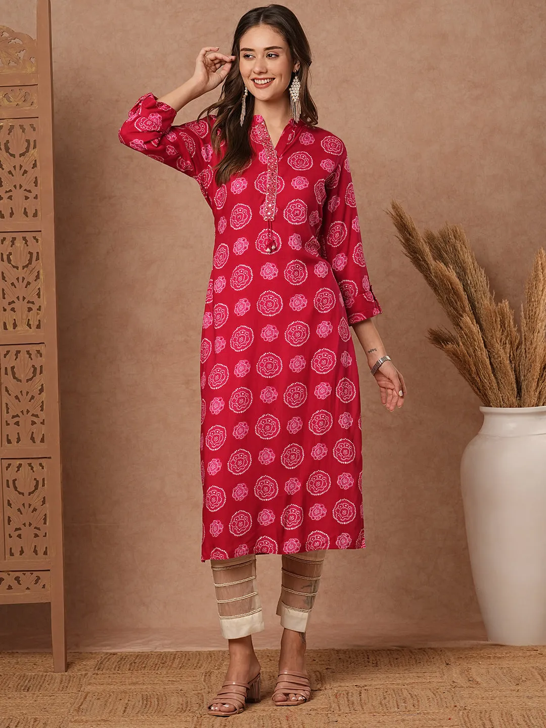 Ethnic Floral Printed & Zari Embroidered Straight Fit Kurta - Magenta