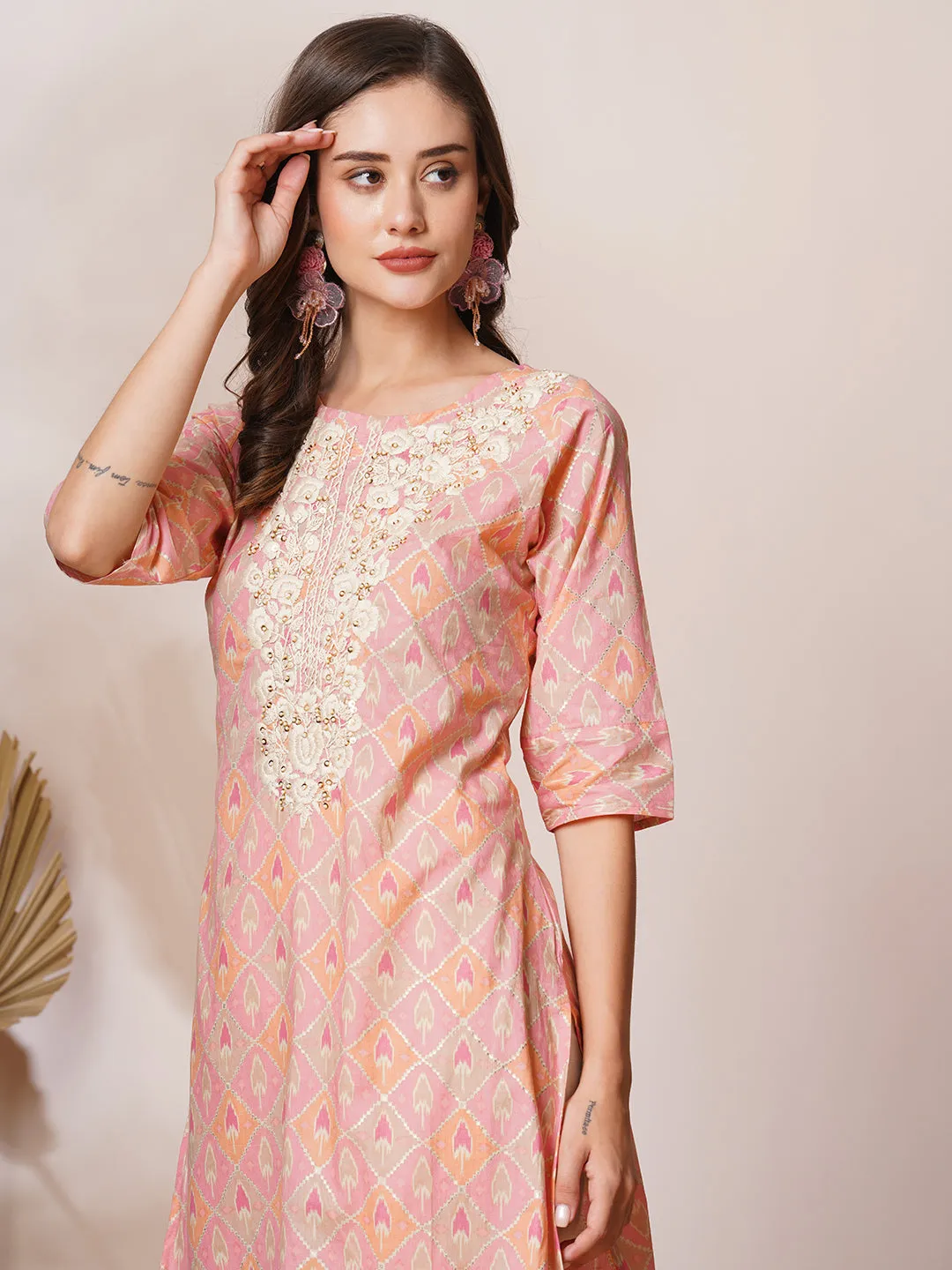 Ethnic Foil Printed & Chikankari Embroidered Straight Fit Kurta - Peach