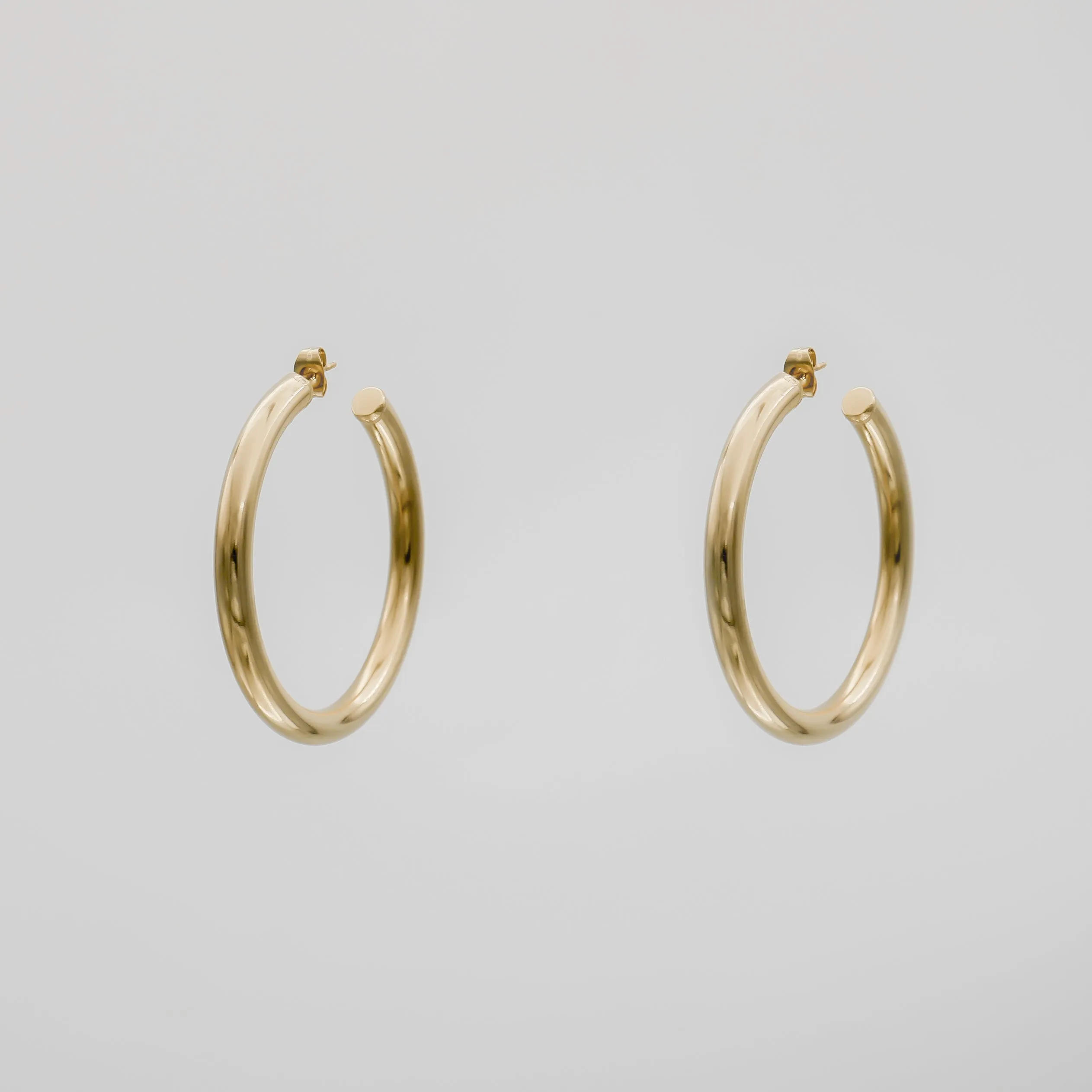 Tia Classic Hoop Earrings